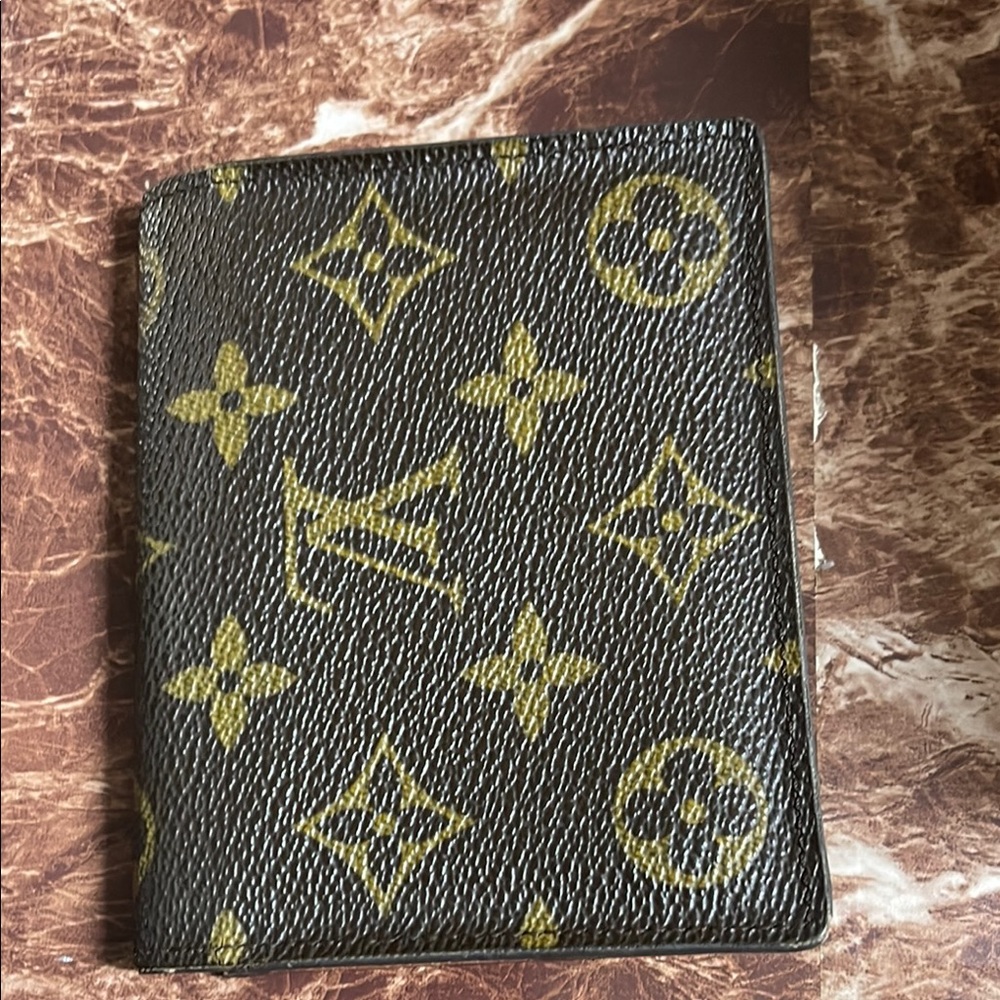 Louis Vuitton Black and Gold Men's Wallet